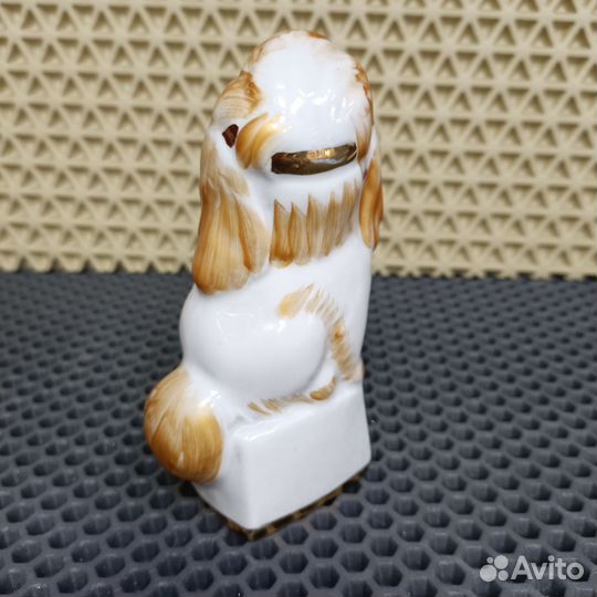 Фарфор собачка модница