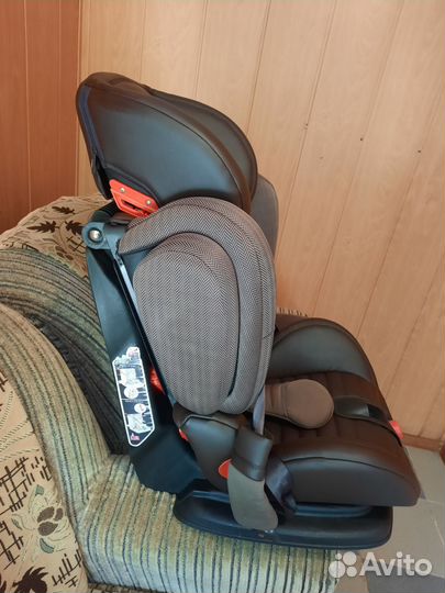 Автомобильное детское кресло от 0 до 18 кг