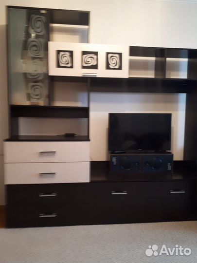 Стенка в гостиную