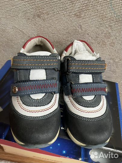 Кроссовки для мальчика 24