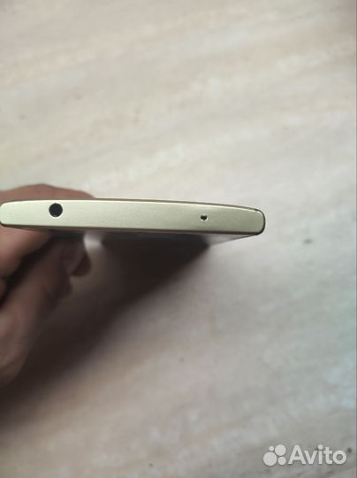 Sony Xperia XA, 2/16 ГБ