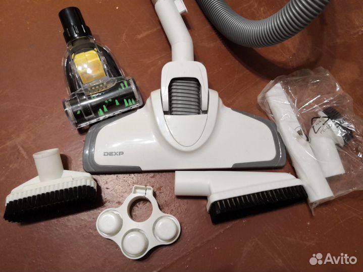 Пылесос Dexp D800A
