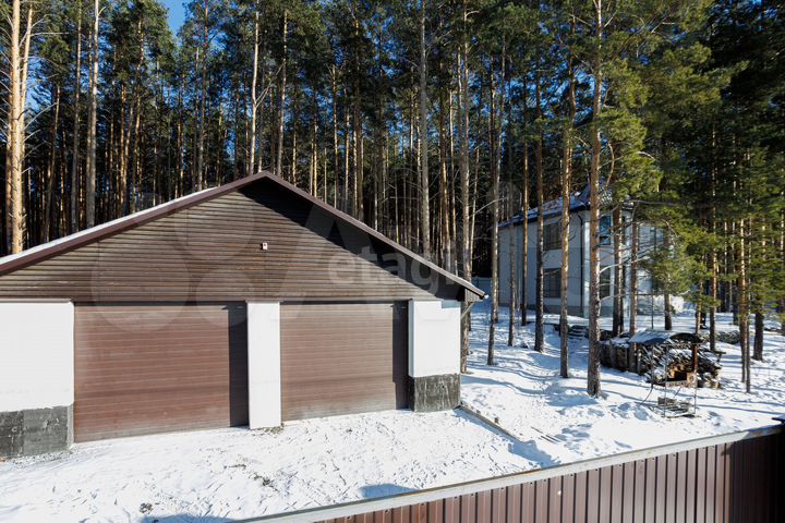 Коттедж 186,3 м² на участке 20 сот.