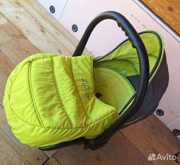 Коляска Tutis Zippy New Waves (3 в 1)