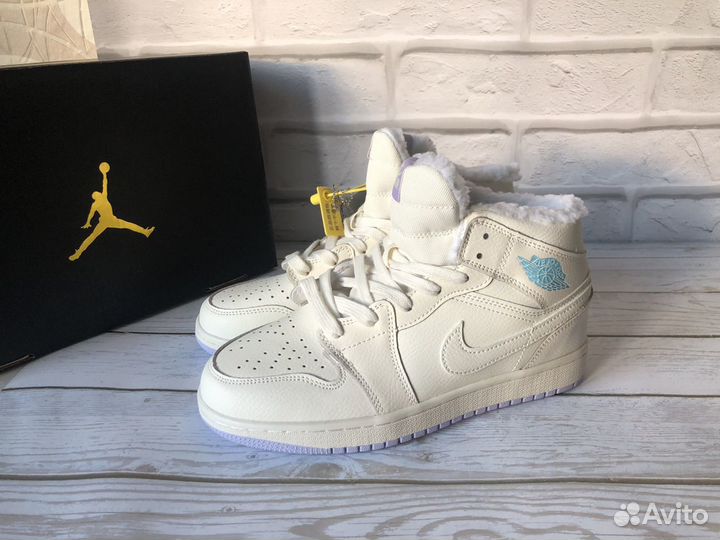 Женские зимние кроссовки nike air jordan 1 +мех