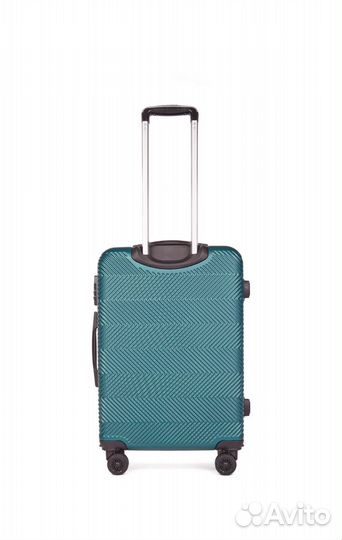 Чемодан на колесах средний М