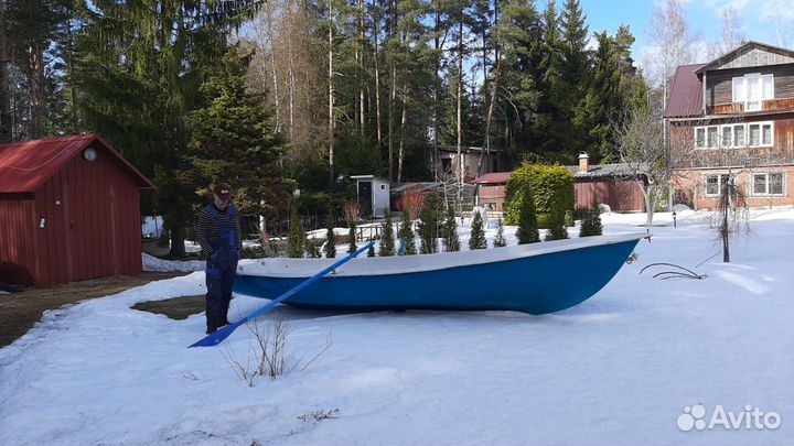 Лодка пластиковая 5 метров