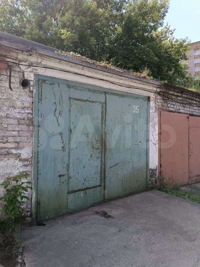 Гараж, > 30 м²