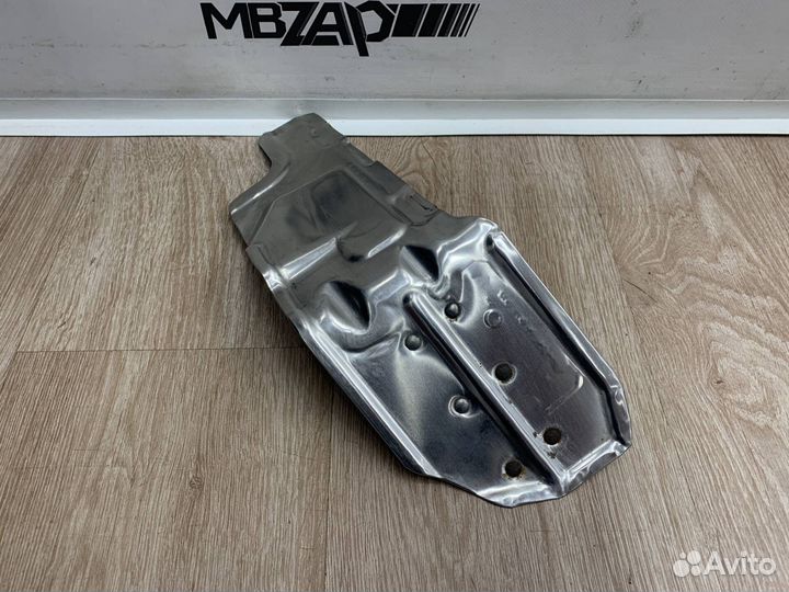 Тепловой экран двигателя m654 Mercedes W213