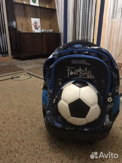 Портфель школьный новый как чемодан