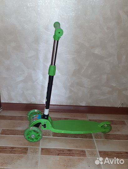 Самокат детский трехколесный