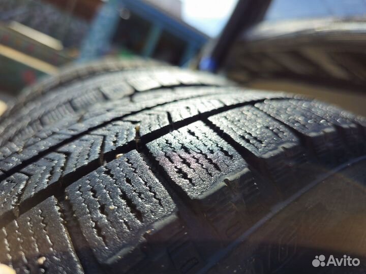 Bridgestone Blizzak VRX 185/60 R15 84Q