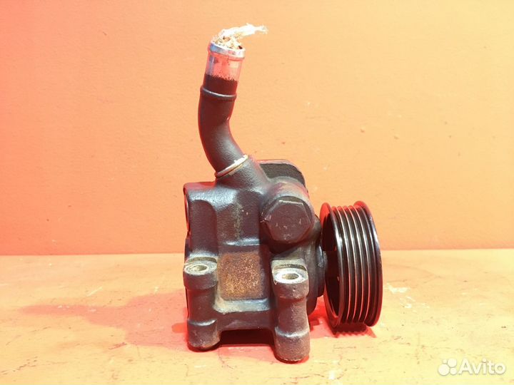 Насос гура для Ford Fusion fxja, 1.4 (Б/У)