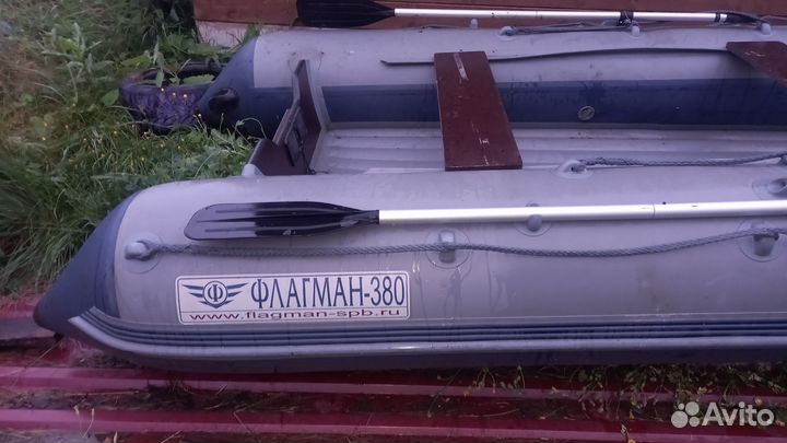Лодка с мотором