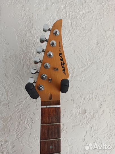 Электрогитара