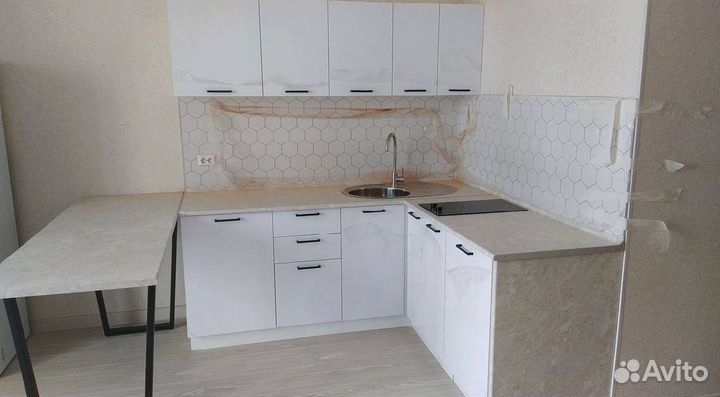 Кухня новая