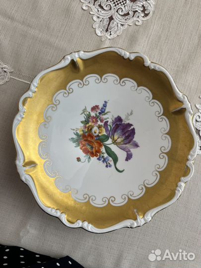 Блюдо на ножке