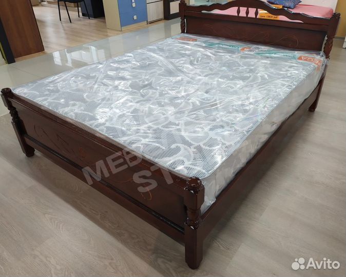 Кровать массив