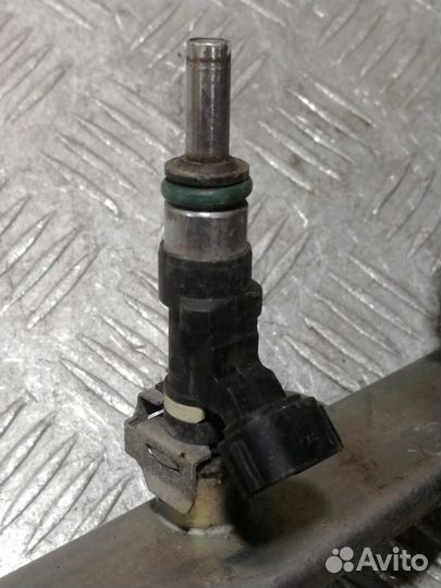 Форсунка двигателя Mitsubishi Lancer 10