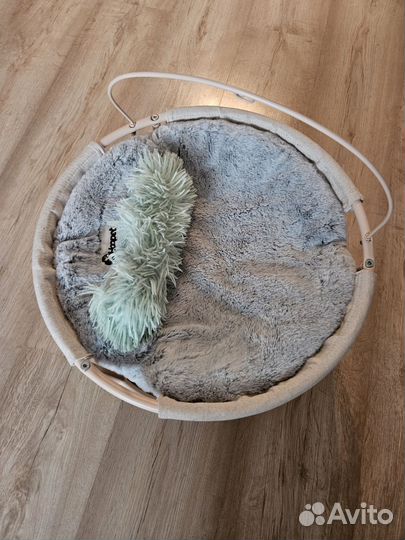 Лежанка для собак и кошек