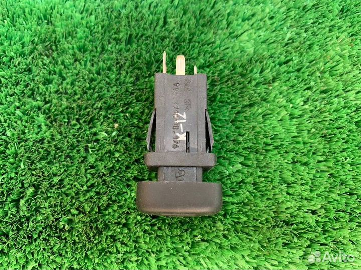 Кнопка подогрева заднего стекла Chevrolet Niva