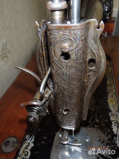Швейная машина напольная