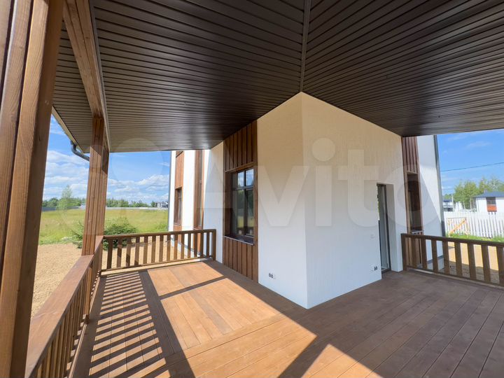 Коттедж 137 м² на участке 8,6 сот.