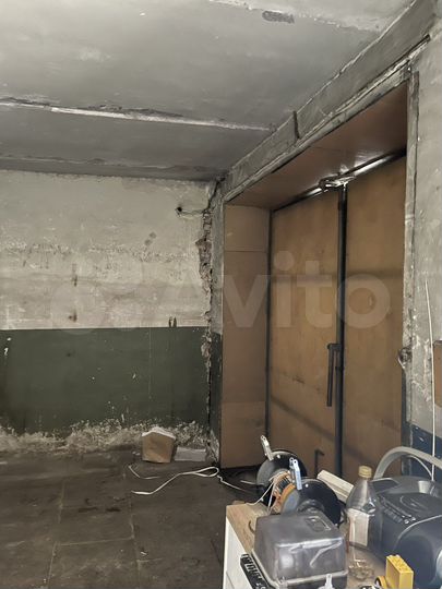 Гараж, > 30 м²