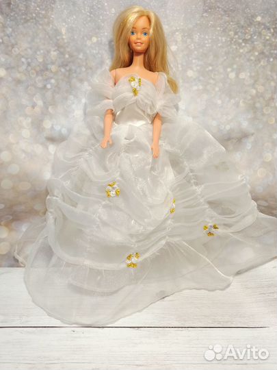 Платье для кукол формата Барби