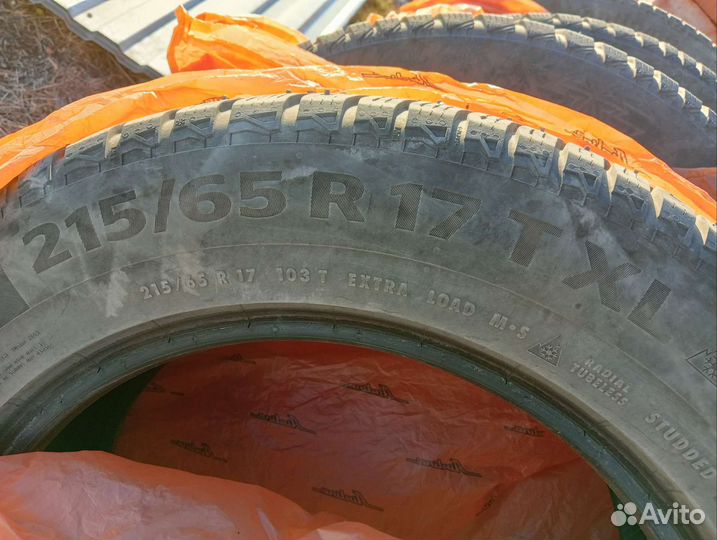 Continental IceContact 2 SUV 215/65 R17 103T