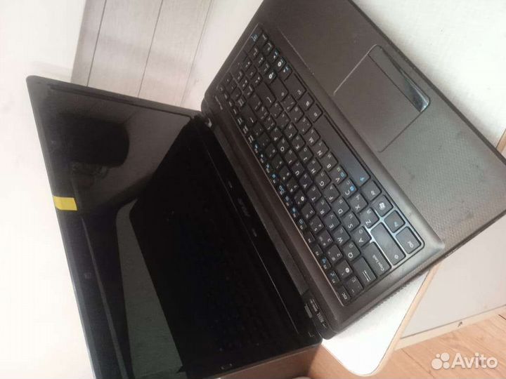 Ноутбук asus