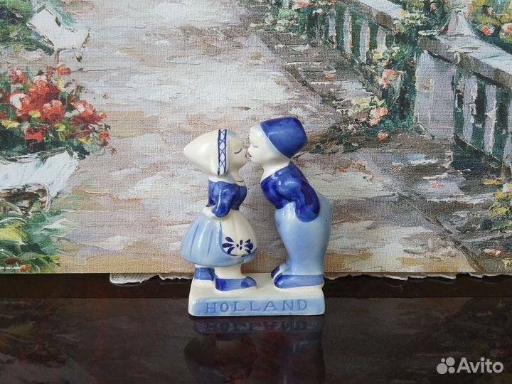 Фарфоровые статуэтки Мальчик и девочка (Голландия)