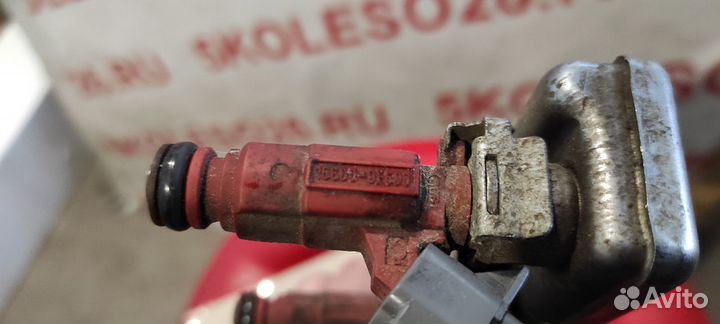 Форсунка топливная nissan primera P12E (2002) 1,8