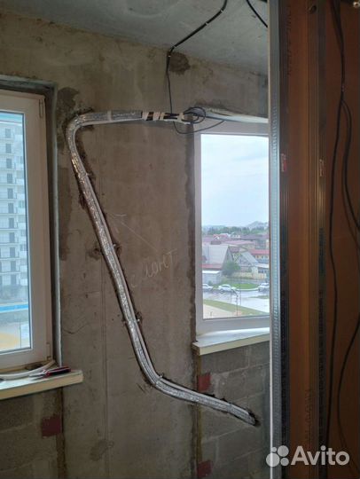 Установка сплит систем, закладка трассы на ремонте