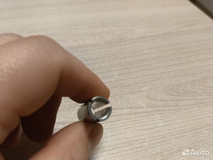 Цанга переходная 8мм. Для фрезера Makita. Новая