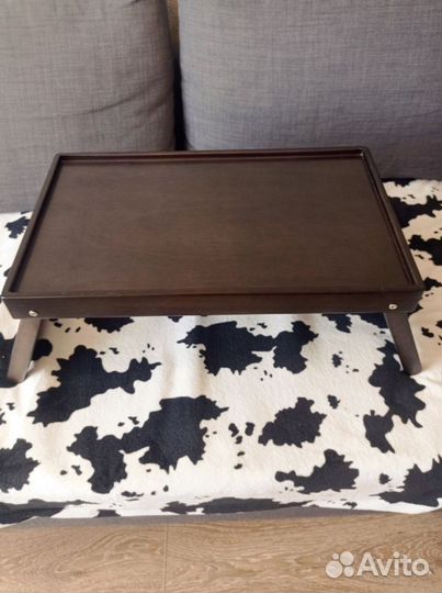 Кроватный столик