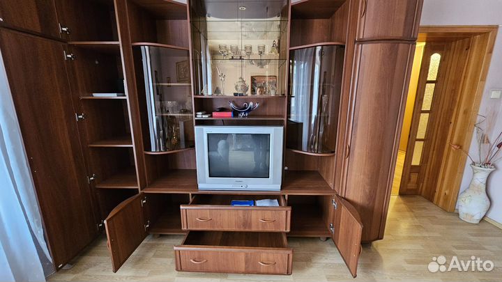 Стенка в гостиную бу