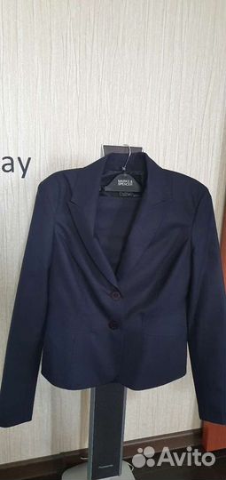 Костюм женский