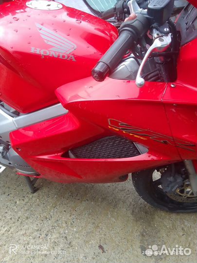 Мотоцикл Honda VFR 800