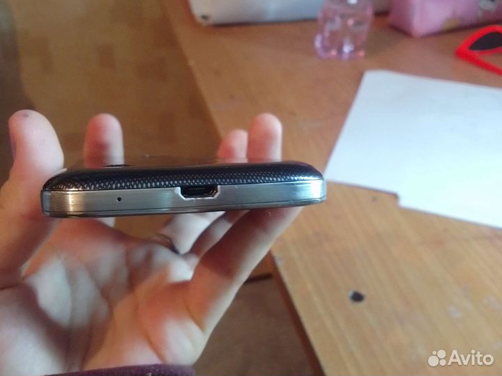 Телефон Samsung