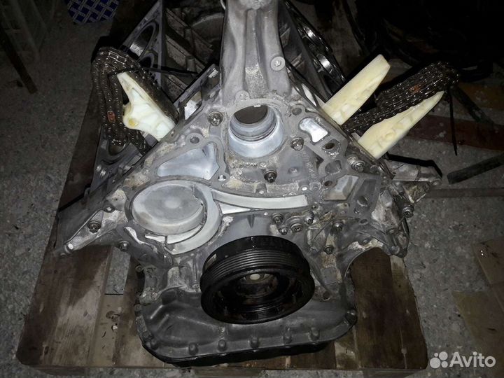 Блок цилиндров в сборе мотор мерседес OM272 3.5 ли