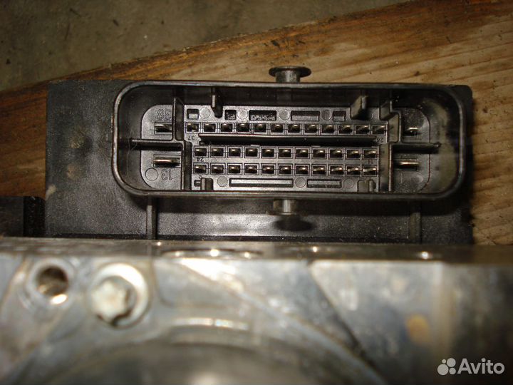 Блок абс 8K0614517HB Audi A4 2013 год
