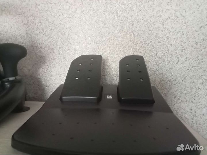 Игровой руль Defender