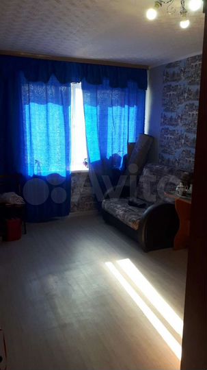 Комната 18 м² в 8-к., 7/9 эт.