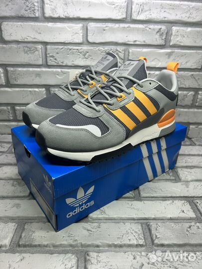 Кроссовки addias zx 700 hd grey orange мужские