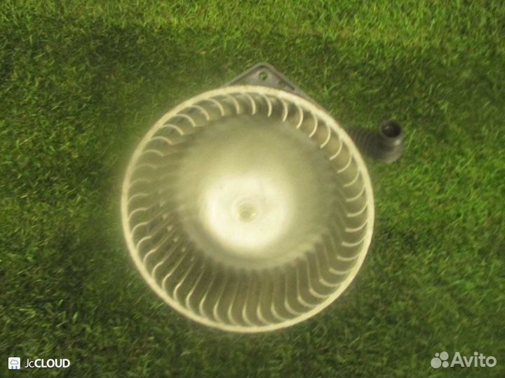 Мотор печки на nissan serena KBC23 SR20DE