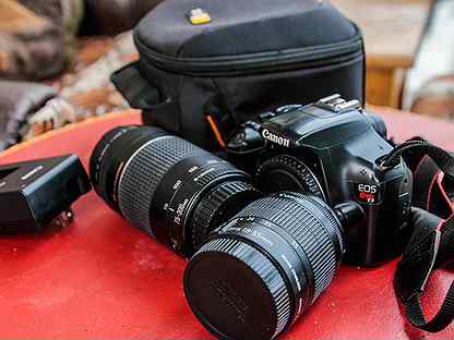 Зеркальный фотоаппарат Canon Rebel T3
