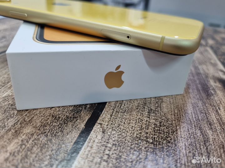 iPhone Xr, 128 ГБ