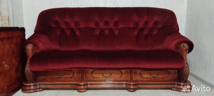 Румынский холл под румынию