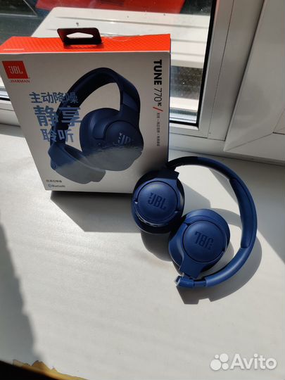 Беспроводные наушники JBL Tune 770nc